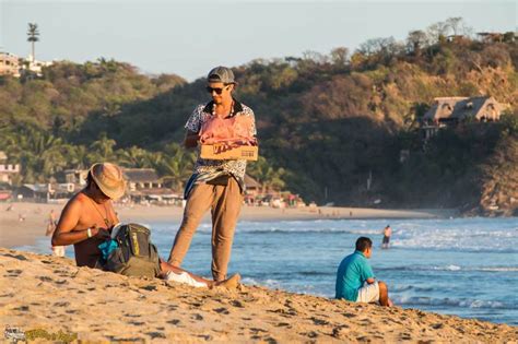 fotos desnudas en la playa|Fotos Porno de Sexo En La Playa al Desnudo